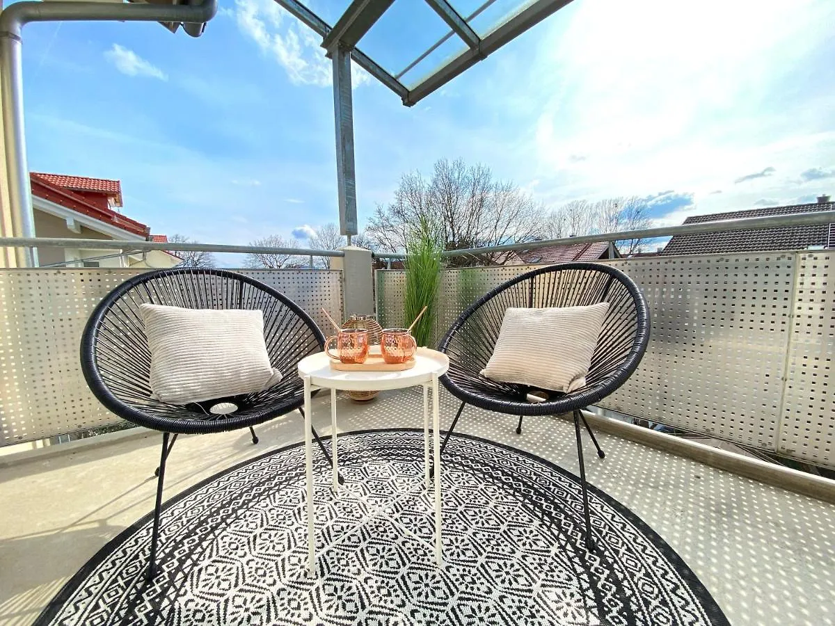 Step Apartments - Grosses 103M2-Apartment - Zentrumsnah - Kliniknaehe - Netflix - Tv - Grosser Balkon - Wifi Mit 1000Mbit Bad Aibling Germany