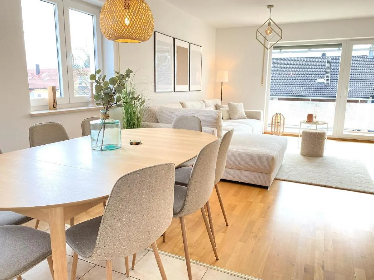 Step Apartments - Grosses 103M2-Apartment - Zentrumsnah - Kliniknaehe - Netflix - Tv - Grosser Balkon - Wifi Mit 1000Mbit Bad Aibling