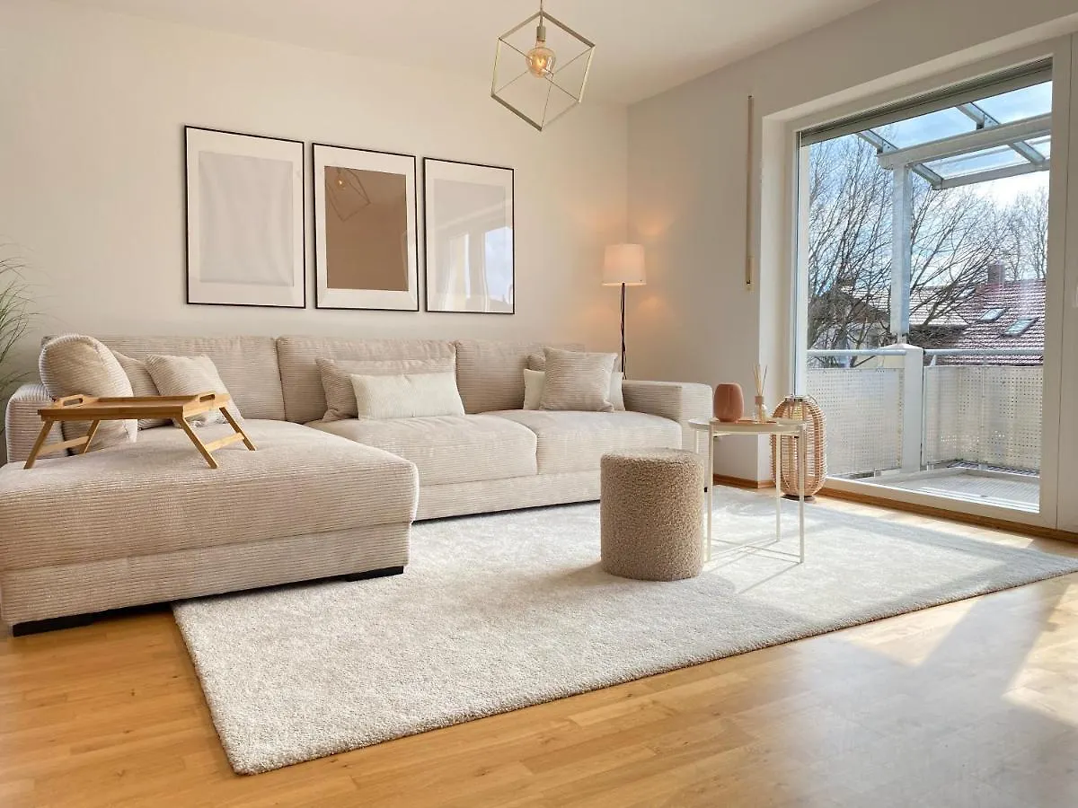 Step Apartments - Grosses 103M2-Apartment - Zentrumsnah - Kliniknaehe - Netflix - Tv - Grosser Balkon - Wifi Mit 1000Mbit Bad Aibling 0*,