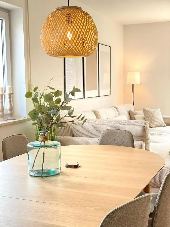 Step Apartments - Grosses 103M2-Apartment - Zentrumsnah - Kliniknaehe - Netflix - Tv - Grosser Balkon - Wifi Mit 1000Mbit Bad Aibling