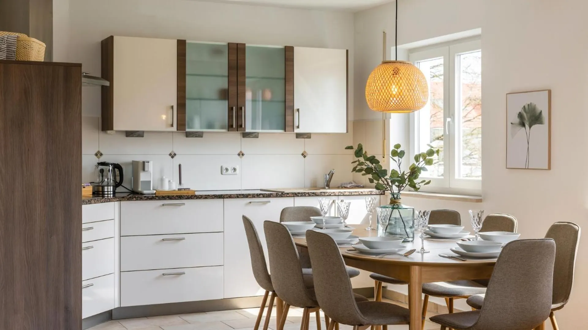 Step Apartments - Grosses 103M2-Apartment - Zentrumsnah - Kliniknaehe - Netflix - Tv - Grosser Balkon - Wifi Mit 1000Mbit Bad Aibling 0*,  Germany